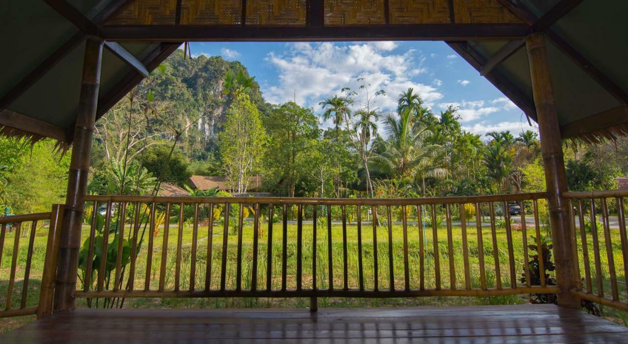 Our Jungle Camp - Eco Resort Phanom Buitenkant foto